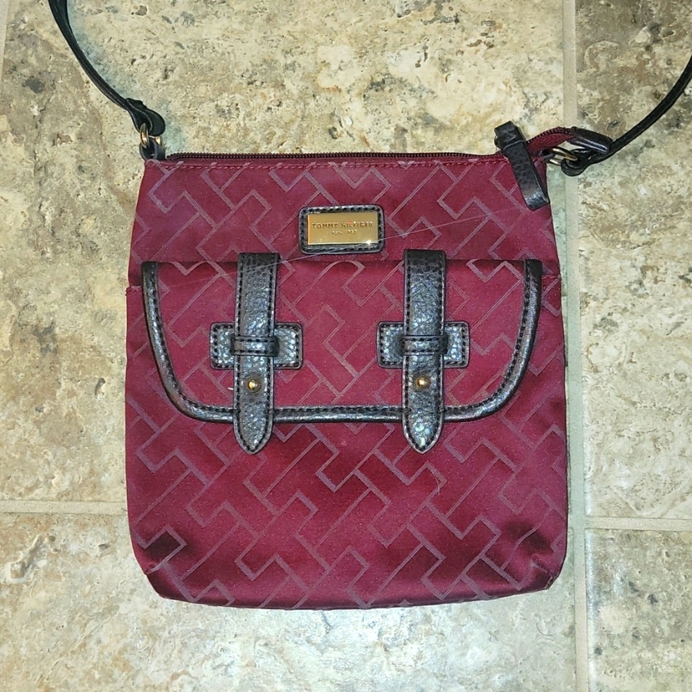 ❤️ Tommy Hilfiger Deep Red Crossbody Bag/Purse